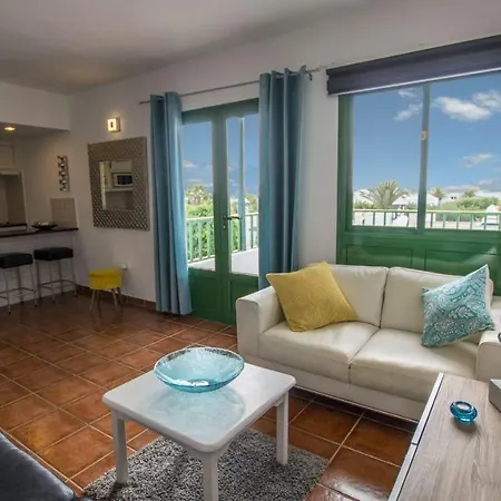 Club Valena 48 Sea Views, Wifi, Close To & Amenities At Matagorda Apartment *