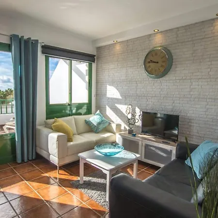 Club Valena 48 Sea Views, Wifi, Close To & Amenities At Matagorda Apartment